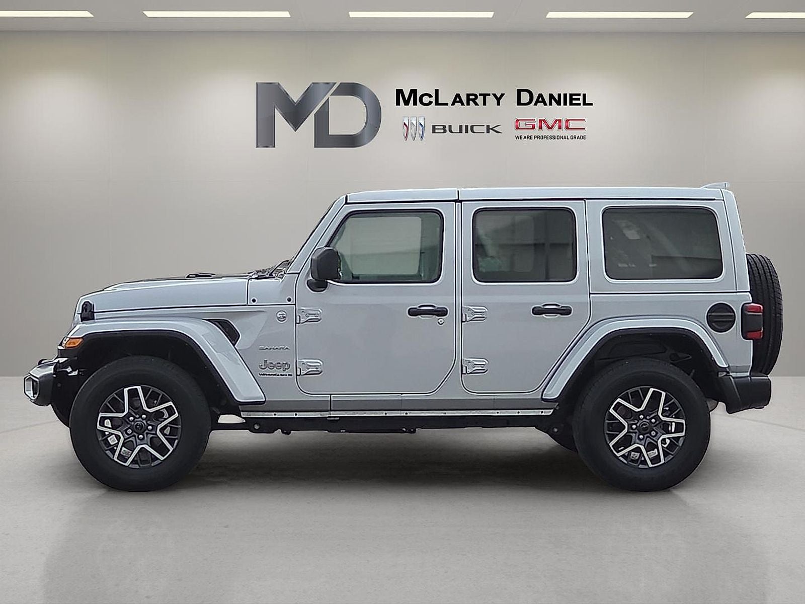 2024 Jeep Wrangler 4-Door Sahara 4x4