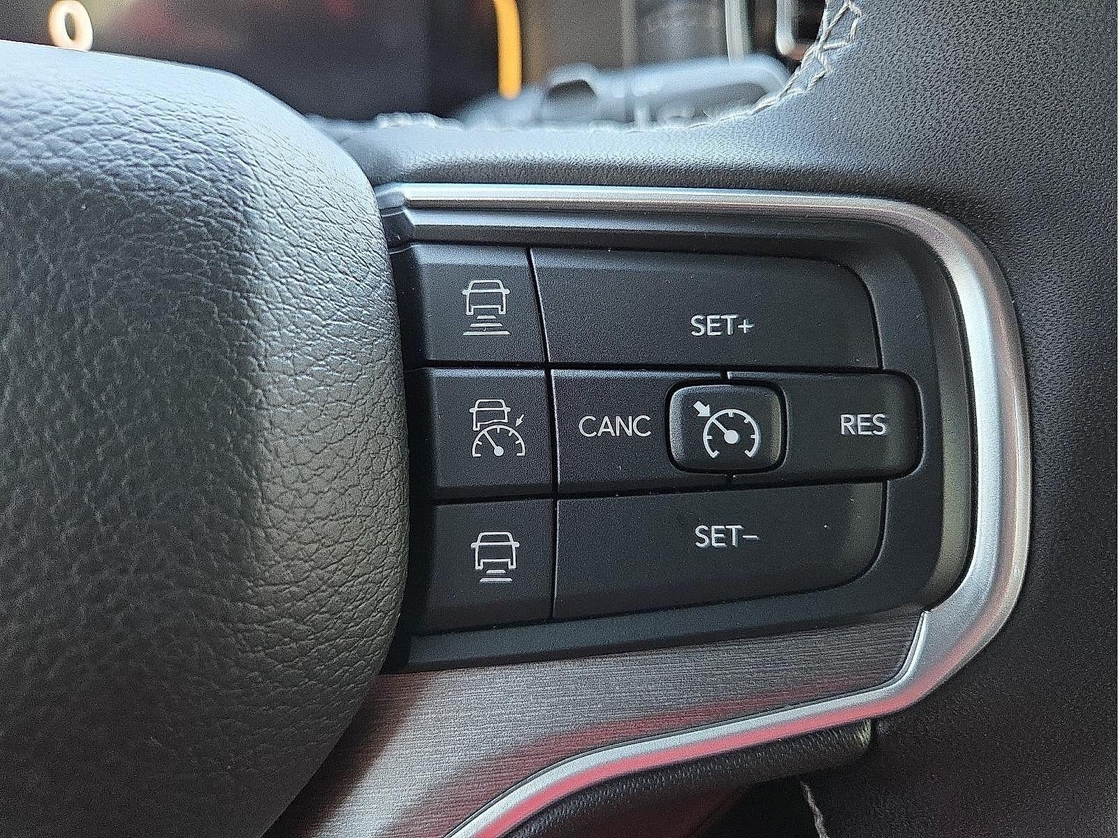 2025 Jeep Wagoneer Base