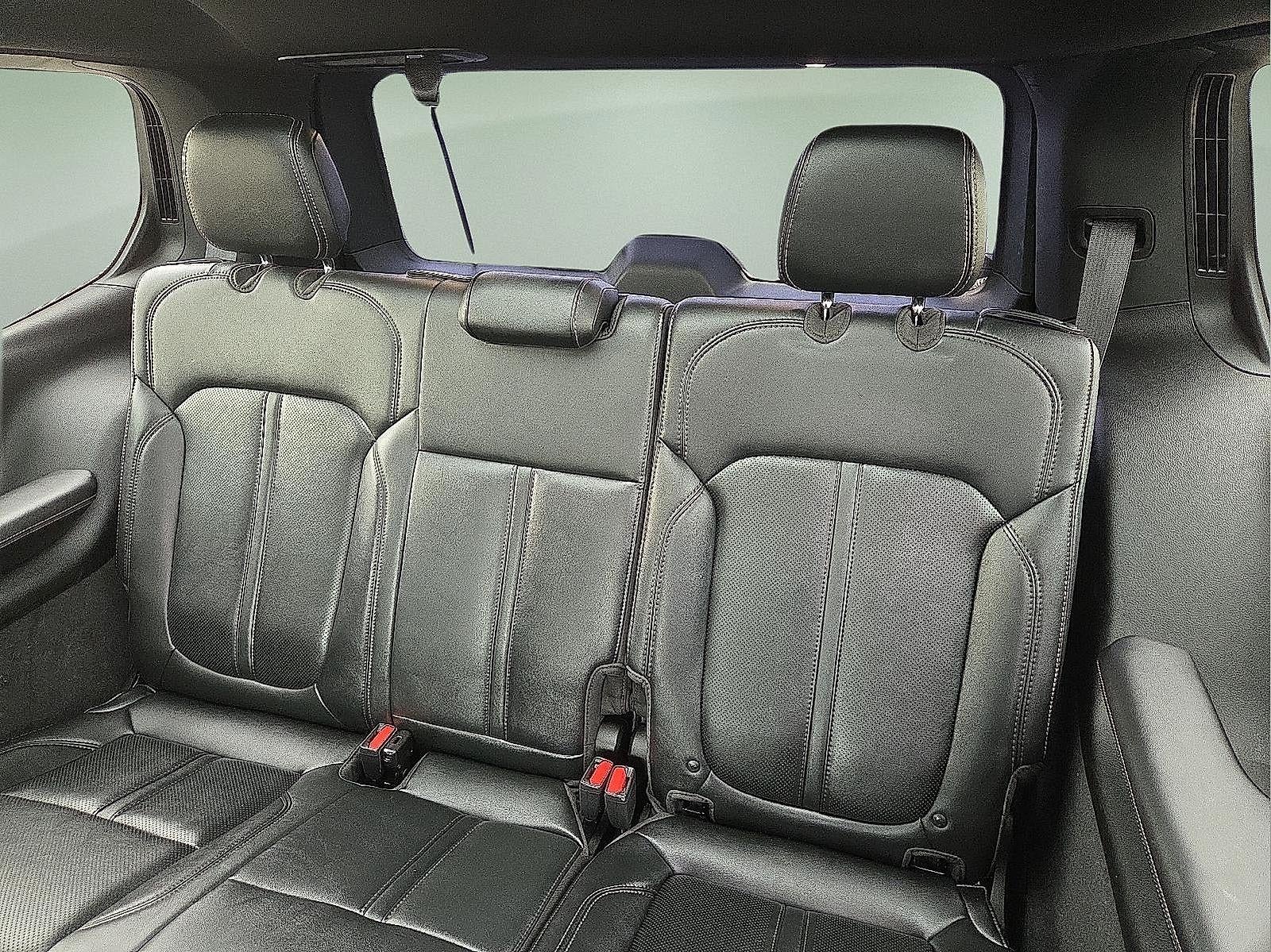2023 Jeep Grand Wagoneer Base