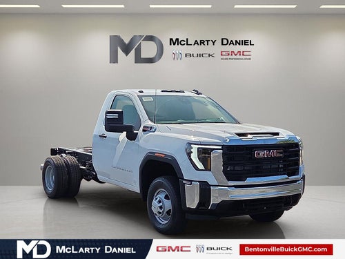 2026 GMC Sierra 3500 HD Chassis Cab Pro