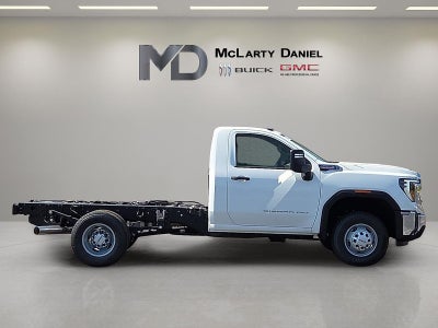 2026 GMC Sierra 3500 HD Chassis Cab Pro