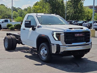 2026 GMC Sierra 3500 HD Chassis Cab Pro