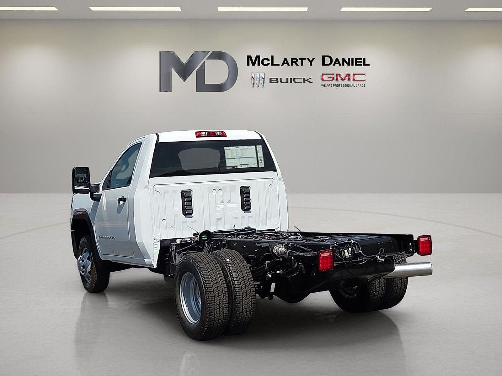 2026 GMC Sierra 3500 HD Chassis Cab Pro