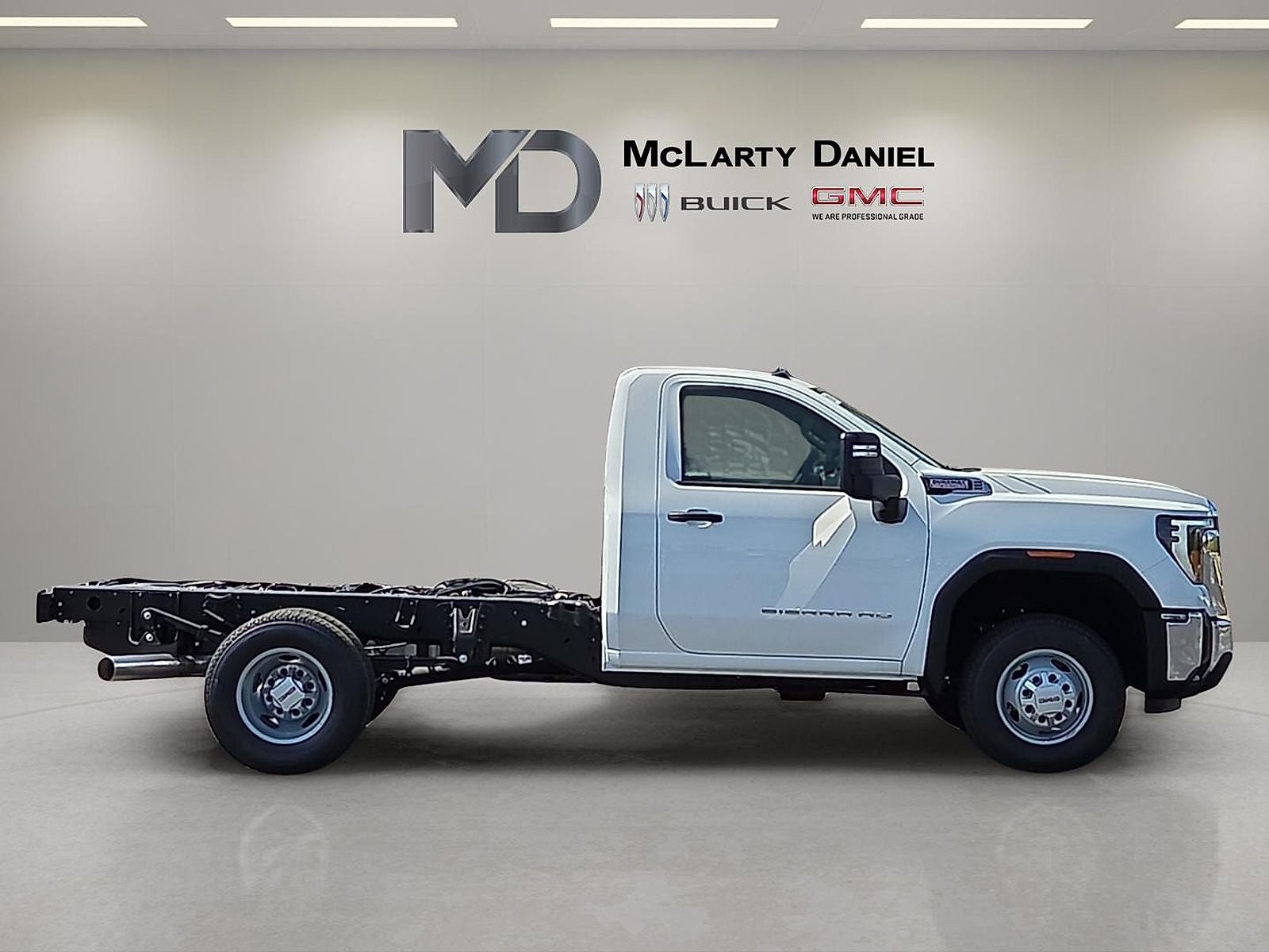 2026 GMC Sierra 3500 HD Chassis Cab Pro
