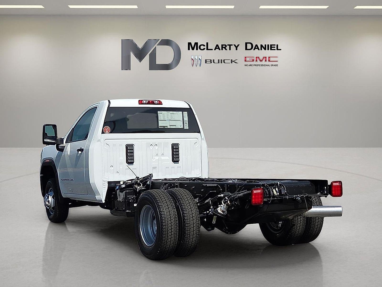 2026 GMC Sierra 3500 HD Chassis Cab Pro