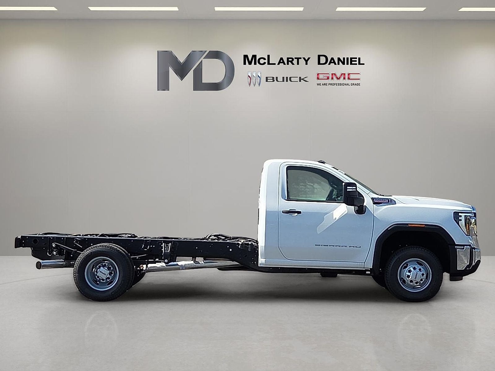 2026 GMC Sierra 3500 HD Chassis Cab Pro