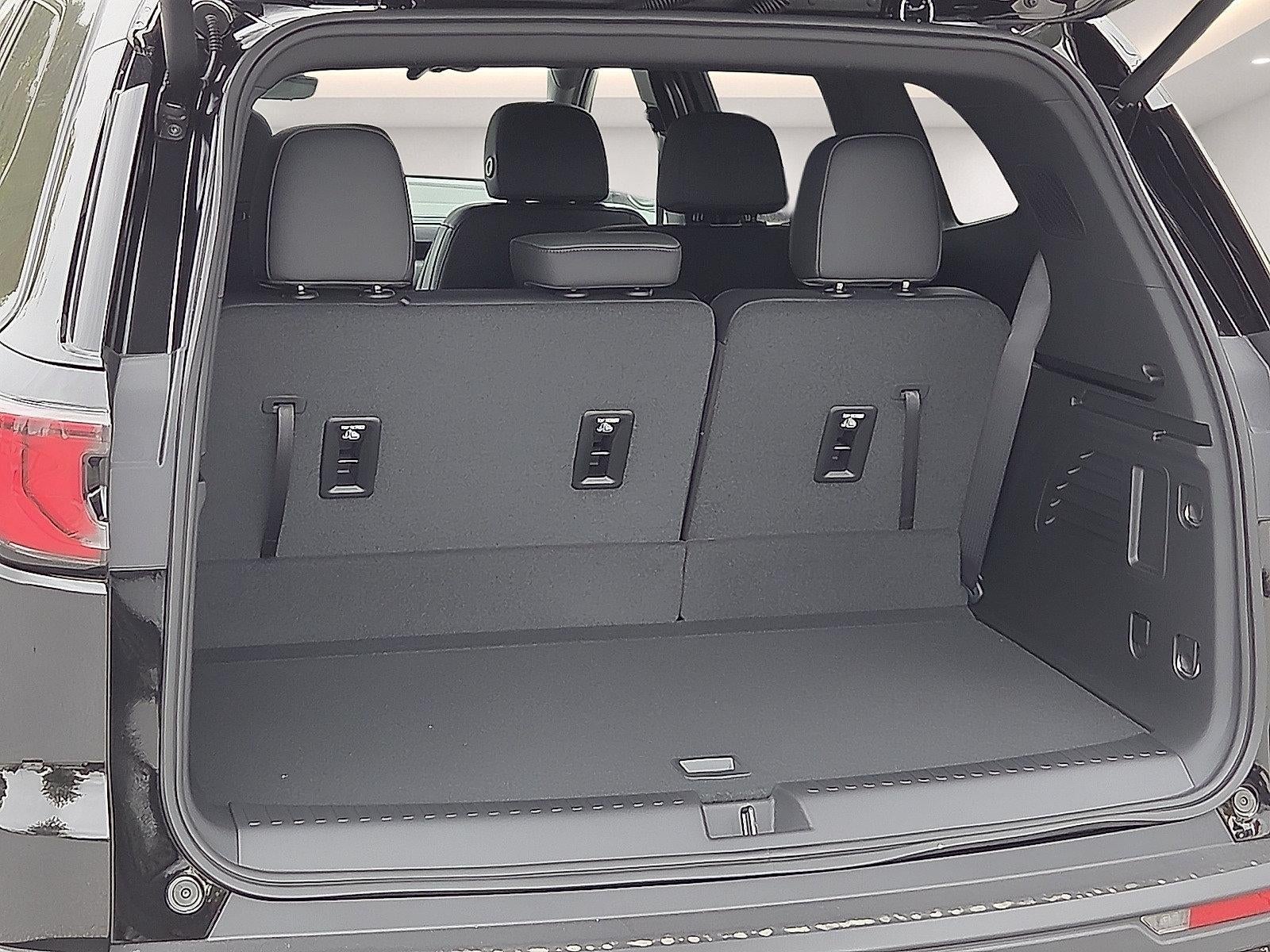 2027 GMC Acadia AT4