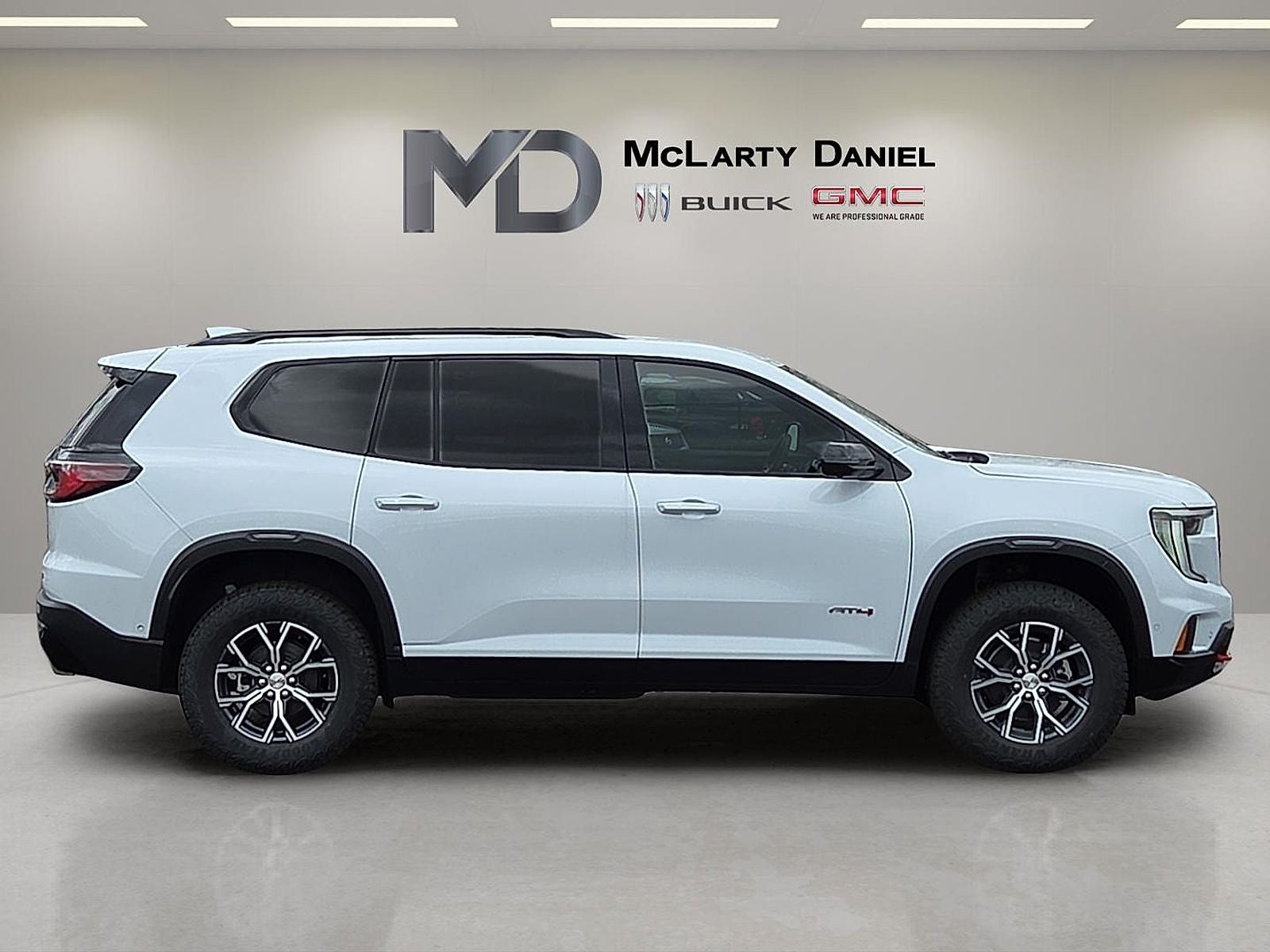 2026 GMC Acadia AT4