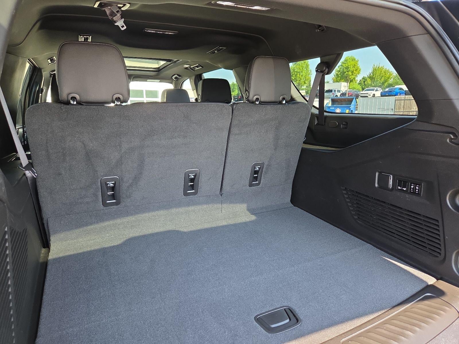 2022 GMC Yukon XL SLT