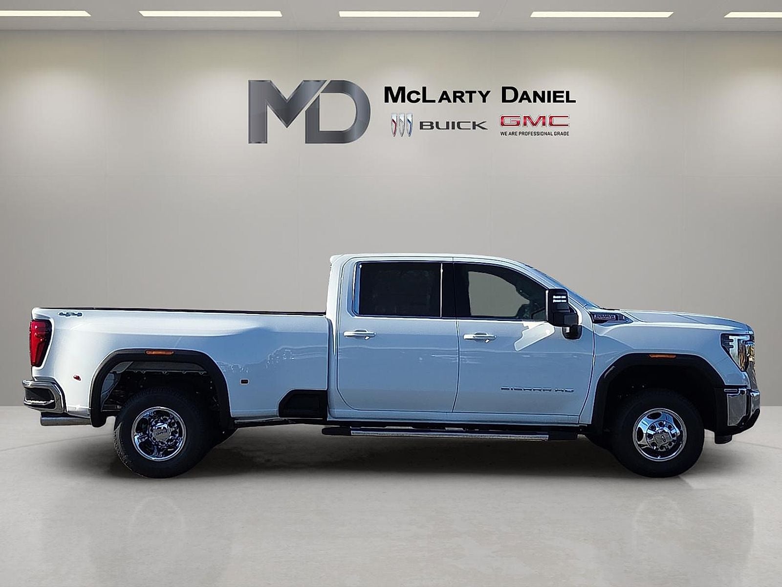 2026 GMC Sierra 3500 HD SLE DRW