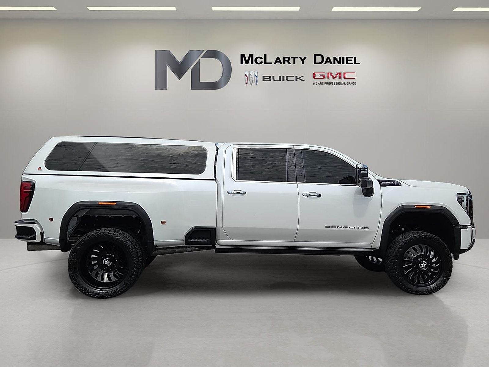 2025 GMC Sierra 3500 HD Denali Ultimate DRW