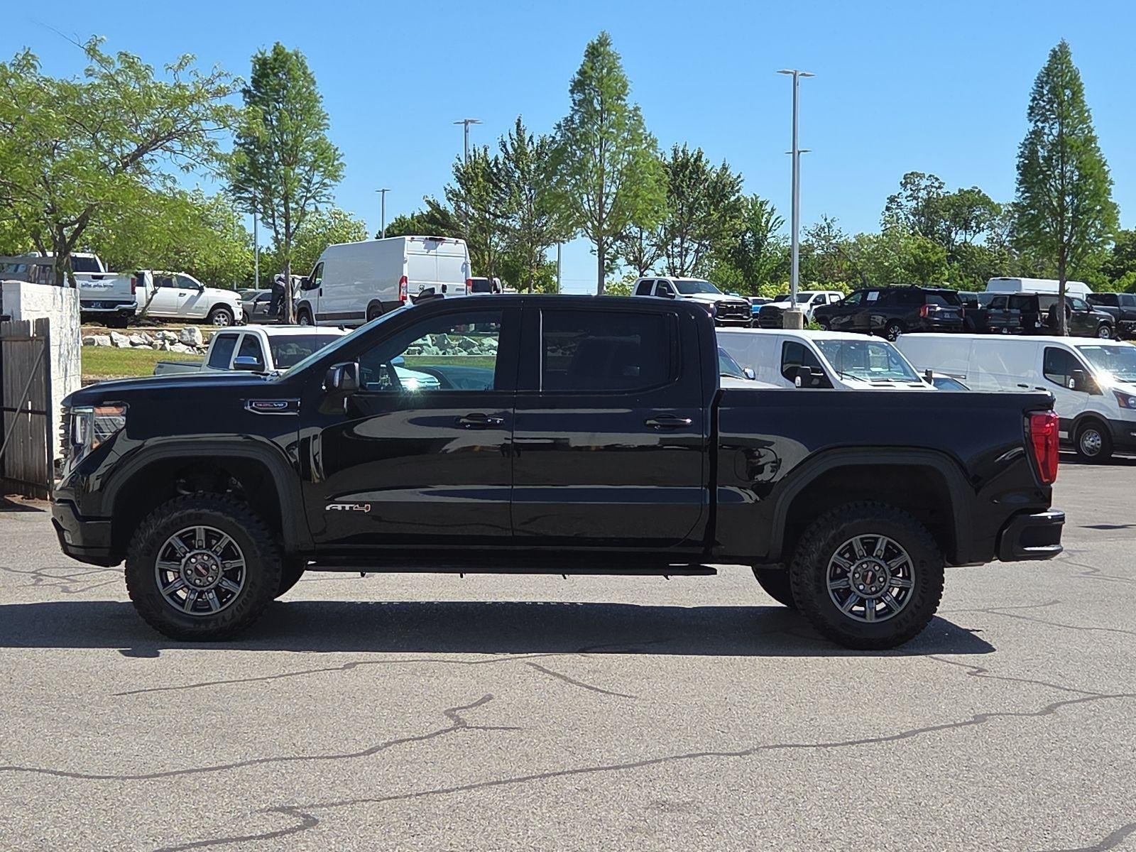 2023 GMC Sierra 1500 AT4