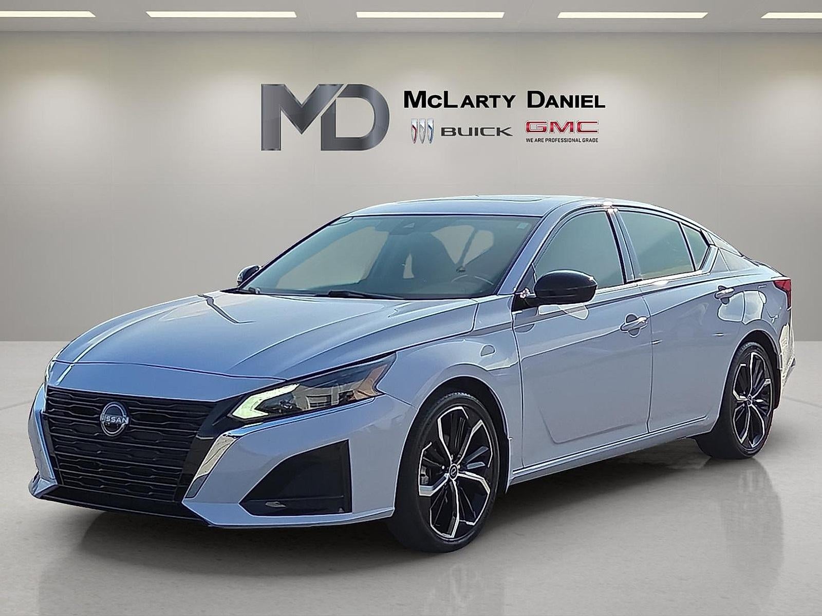 2023 Nissan Altima SR FWD