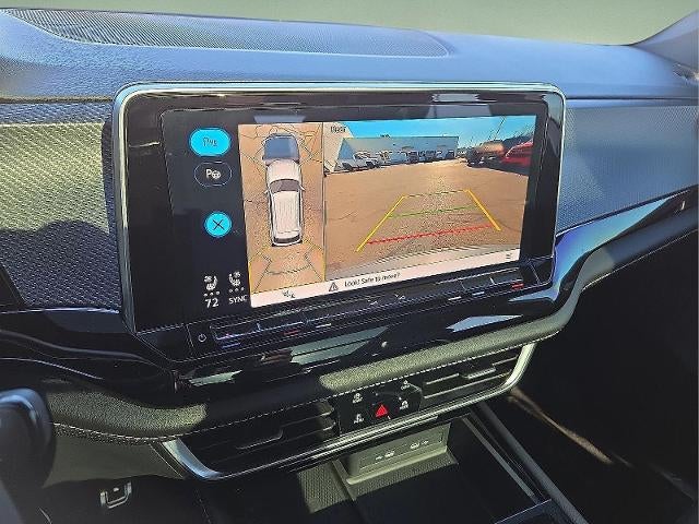 2024 Volkswagen Atlas Cross Sport 2.0T SEL Premium R-Line