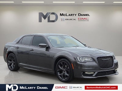 2023 Chrysler 300 Touring L