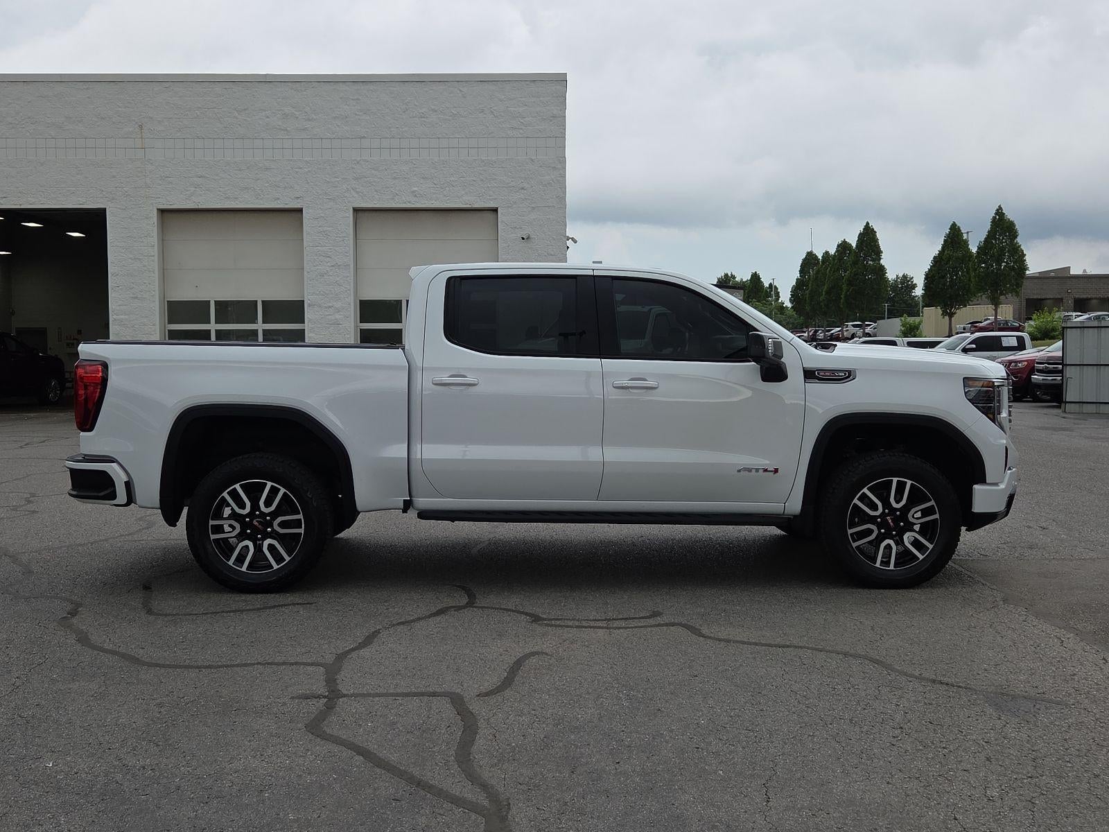 2025 GMC Sierra 1500 AT4