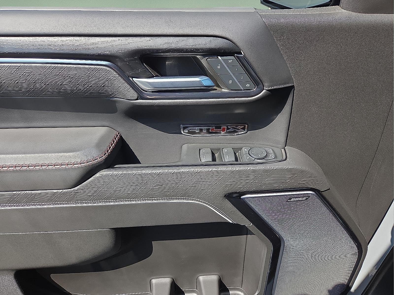 2024 GMC Sierra 1500 AT4X