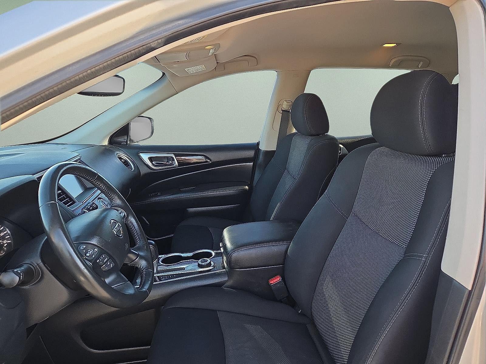 2019 Nissan Pathfinder SV