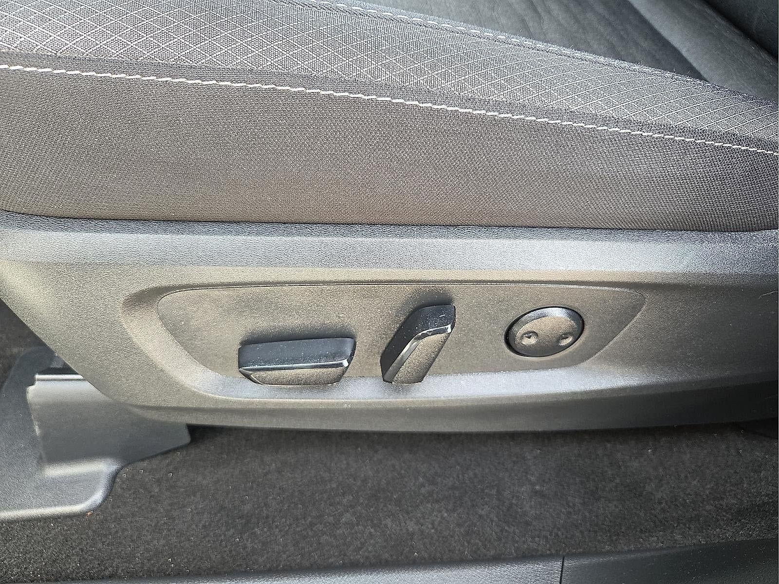 2024 Nissan Pathfinder SV 4WD