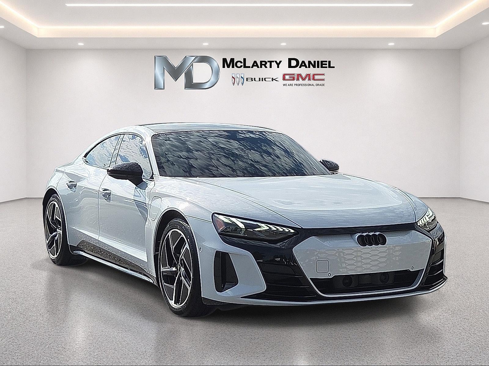 2023 Audi RS e-tron GT Base