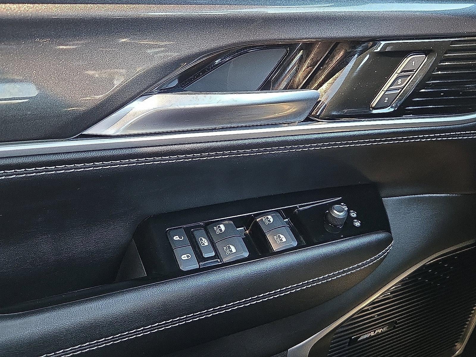2023 Jeep Wagoneer L Base