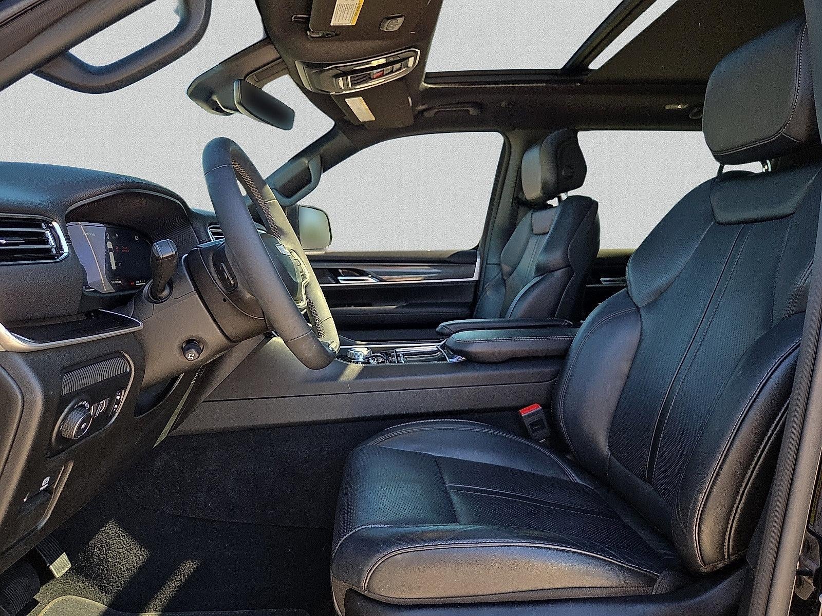 2023 Jeep Wagoneer L Base