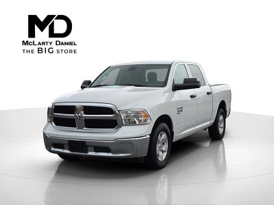 2023 RAM 1500 Classic SLT Crew Cab 4x2 5'7" Box