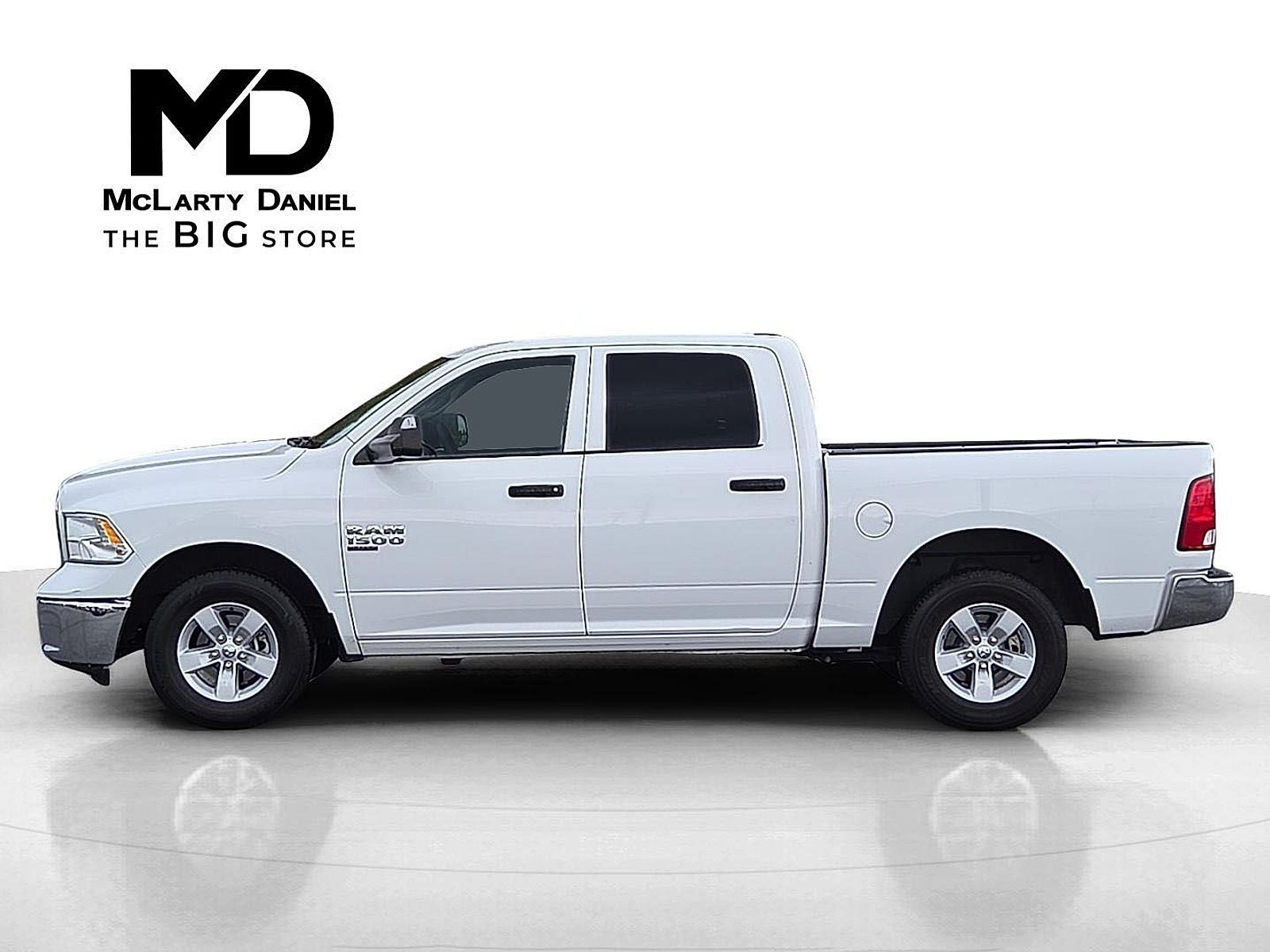 2023 RAM 1500 Classic SLT Crew Cab 4x2 5'7" Box