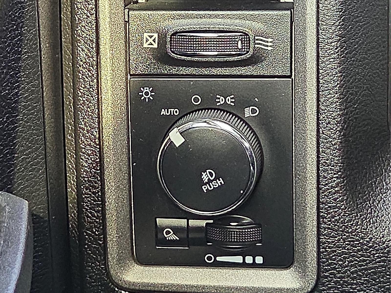 2019 RAM 1500 Classic Express Quad Cab 4x4 6'4" Box