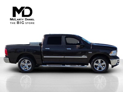 2017 RAM 1500 Big Horn Crew Cab 4x4 5'7" Box