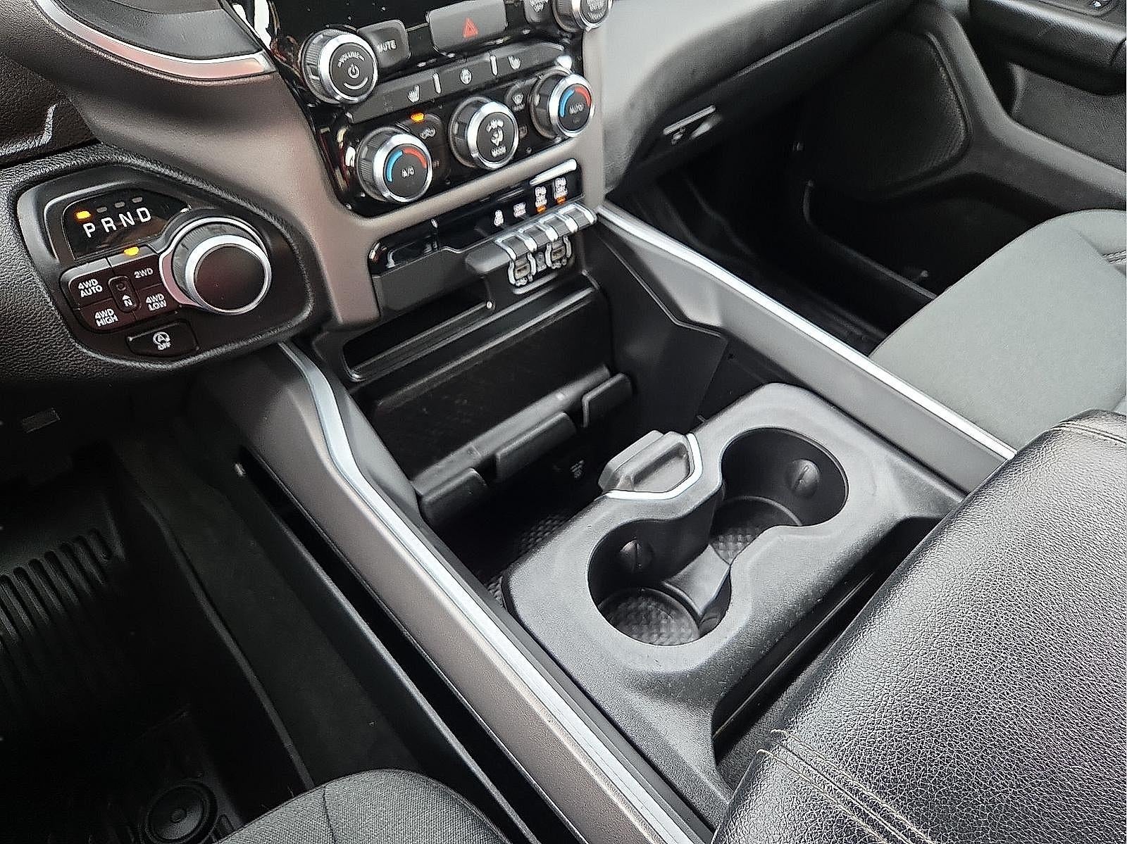 2022 RAM 1500 Big Horn Crew Cab 4x4 5'7" Box