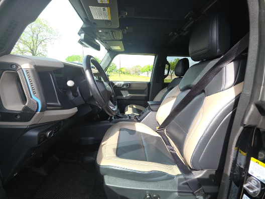 2023 Ford Bronco Base