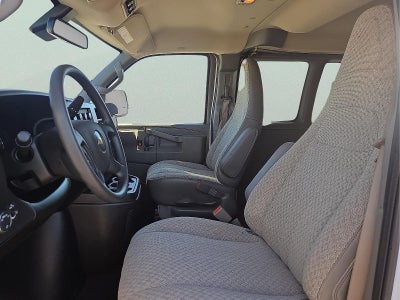 2023 Chevrolet Express Passenger 3500 1LT