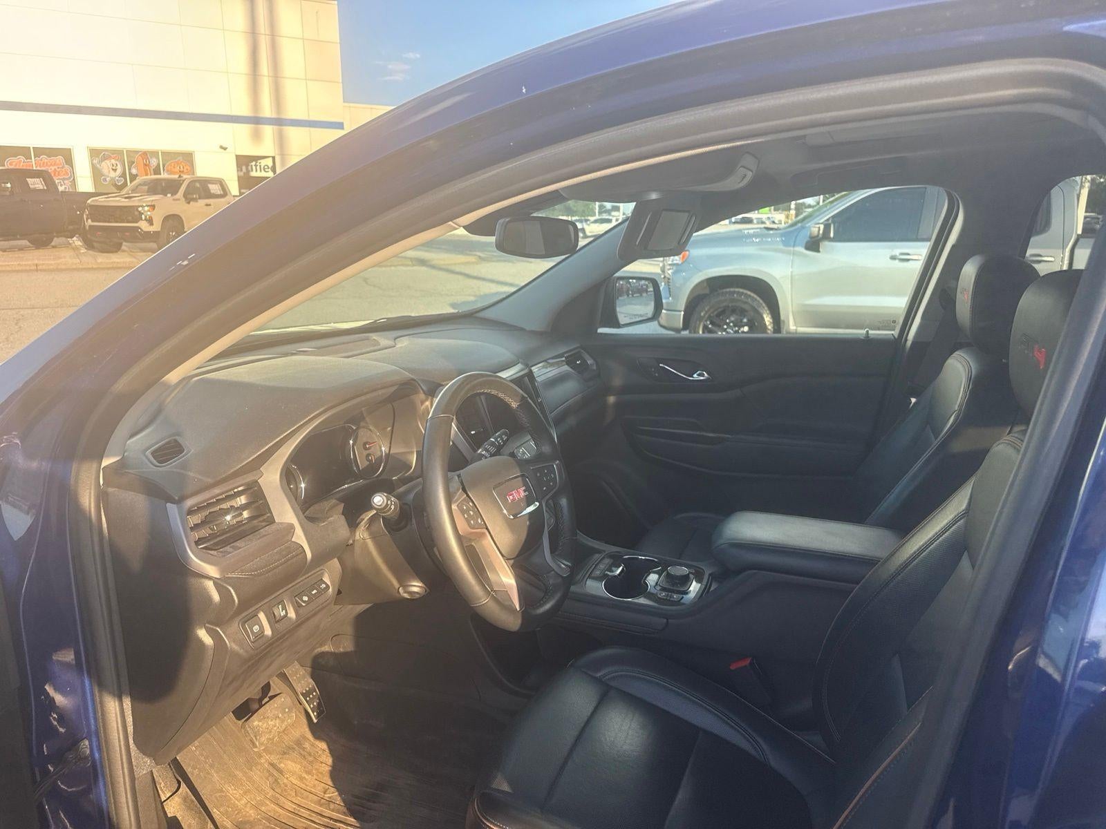 2023 GMC Acadia AT4