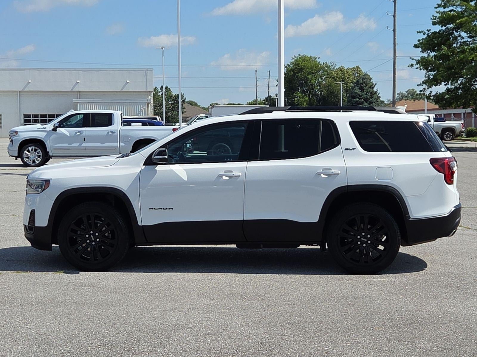 2023 GMC Acadia SLT