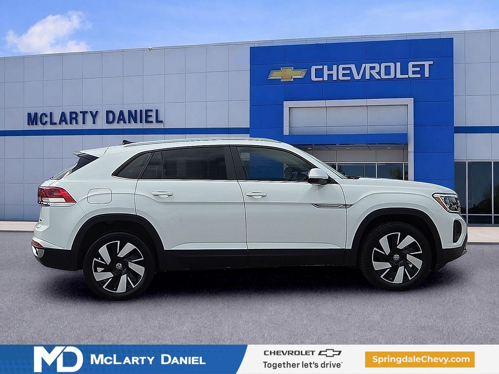 2025 Volkswagen Atlas Cross Sport 2.0T SE w/Technology
