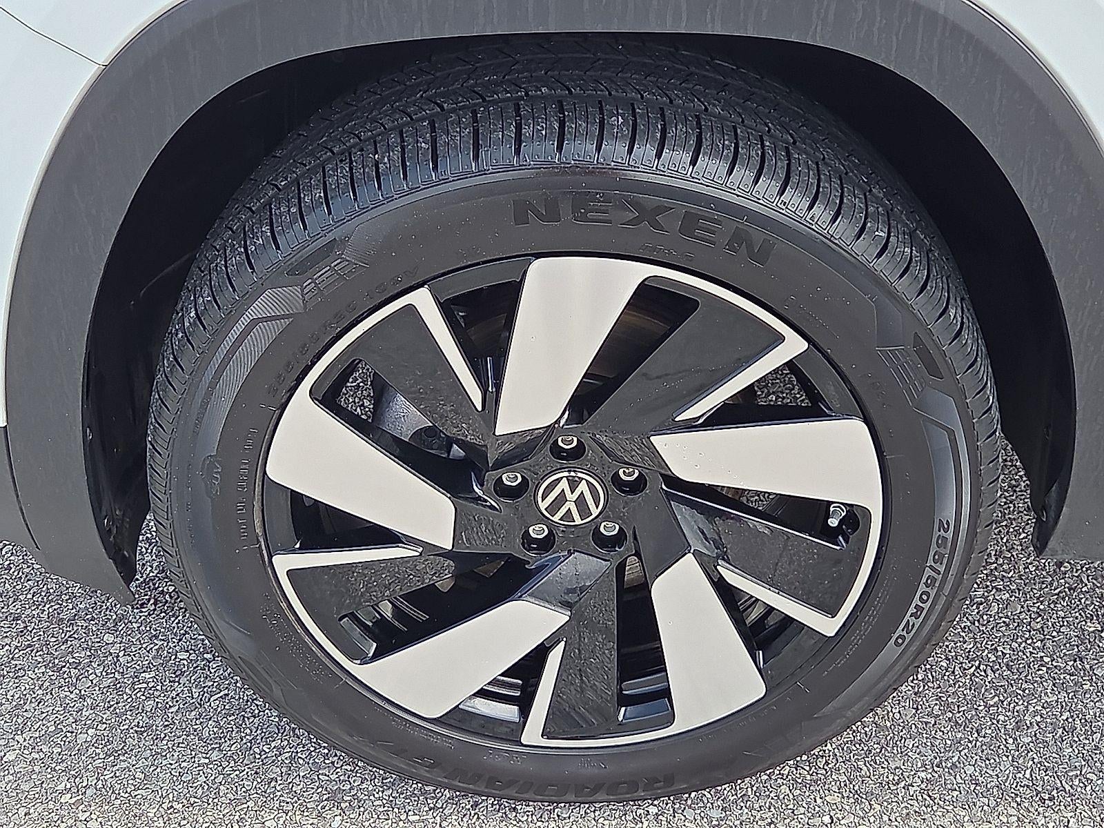 2025 Volkswagen Atlas Cross Sport 2.0T SE w/Technology