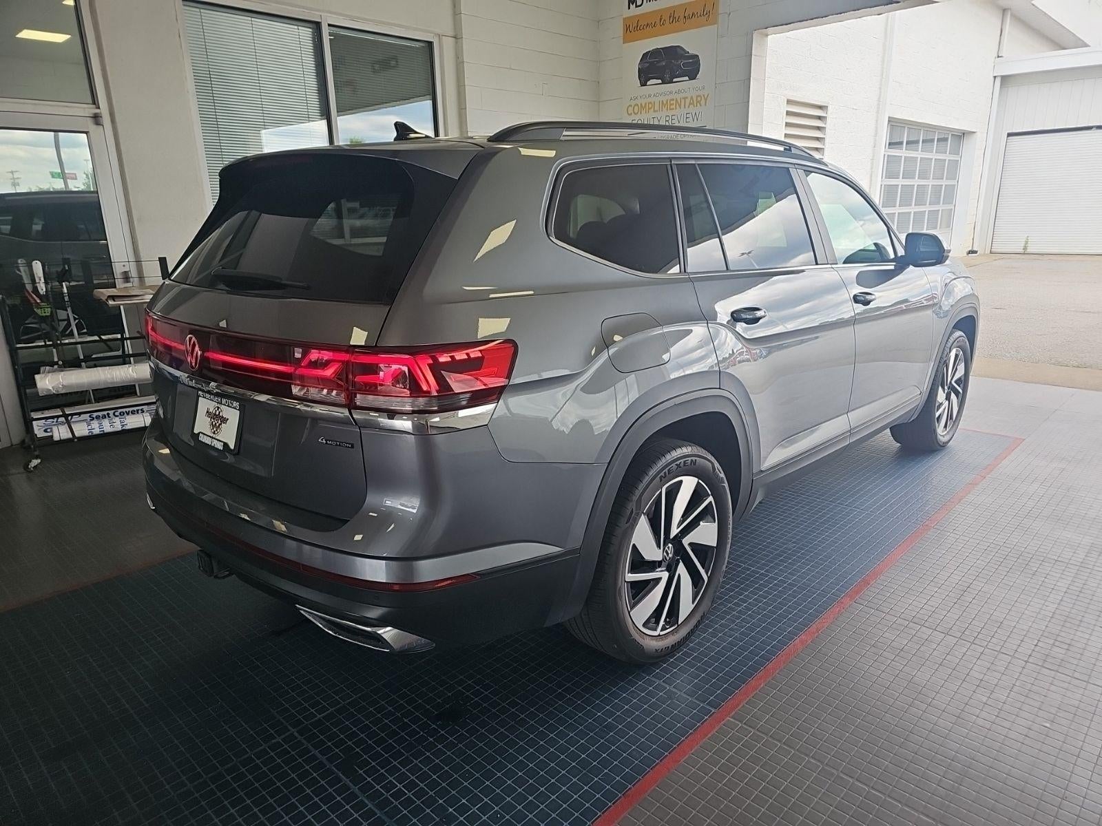 2025 Volkswagen Atlas 2.0T SE w/Technology