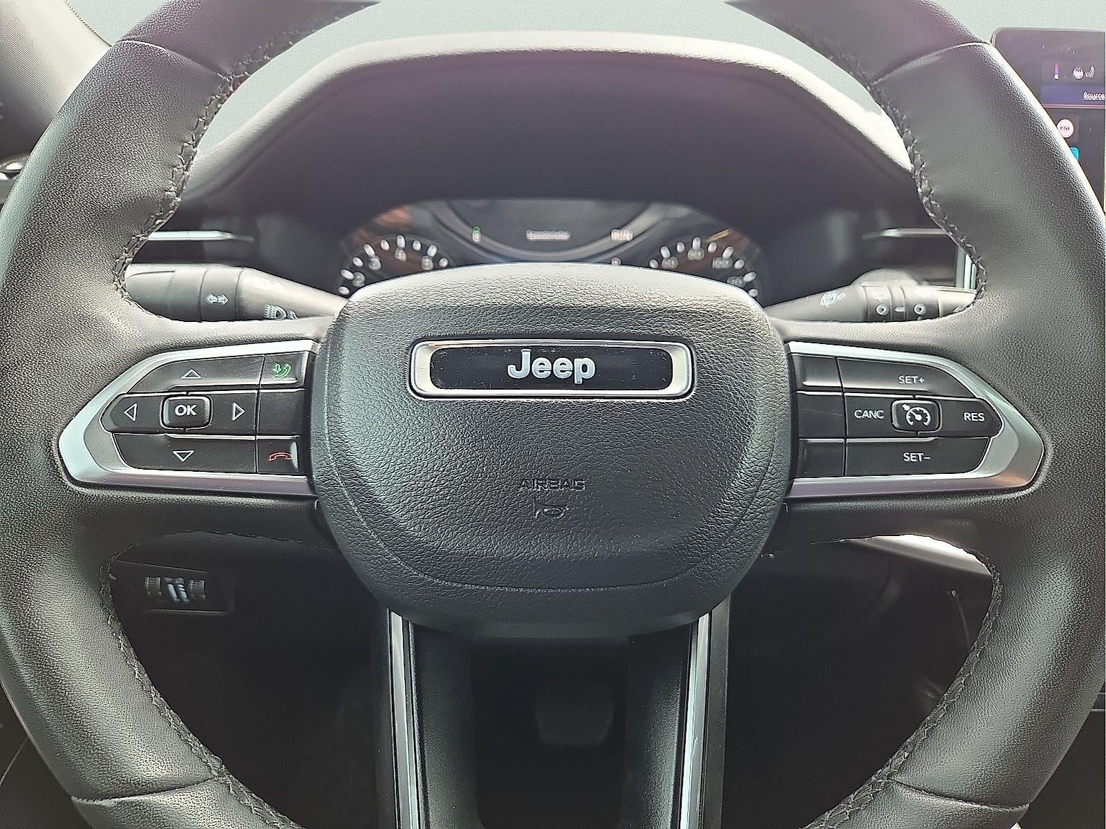 2023 Jeep Compass Latitude Lux FWD