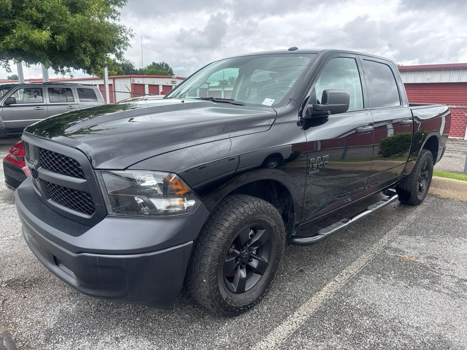 2021 RAM 1500 Classic Tradesman Crew Cab 4x4 5'7" Box