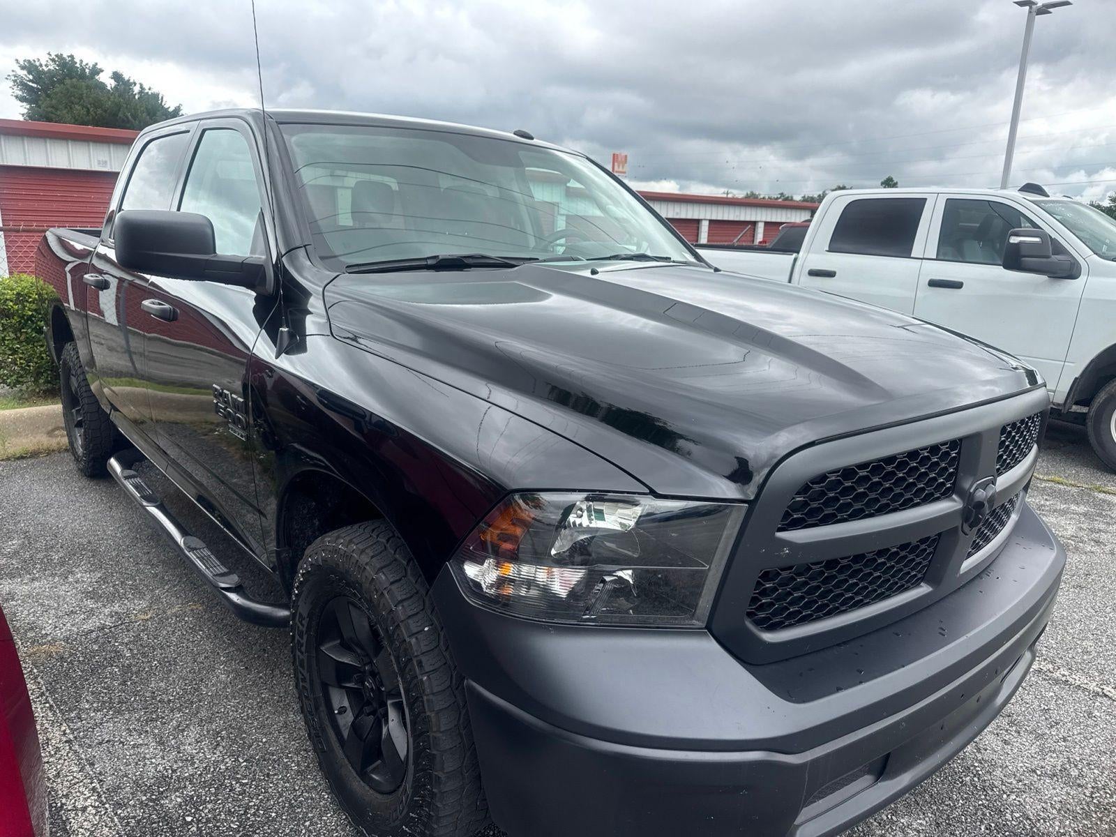2021 RAM 1500 Classic Tradesman Crew Cab 4x4 5'7" Box