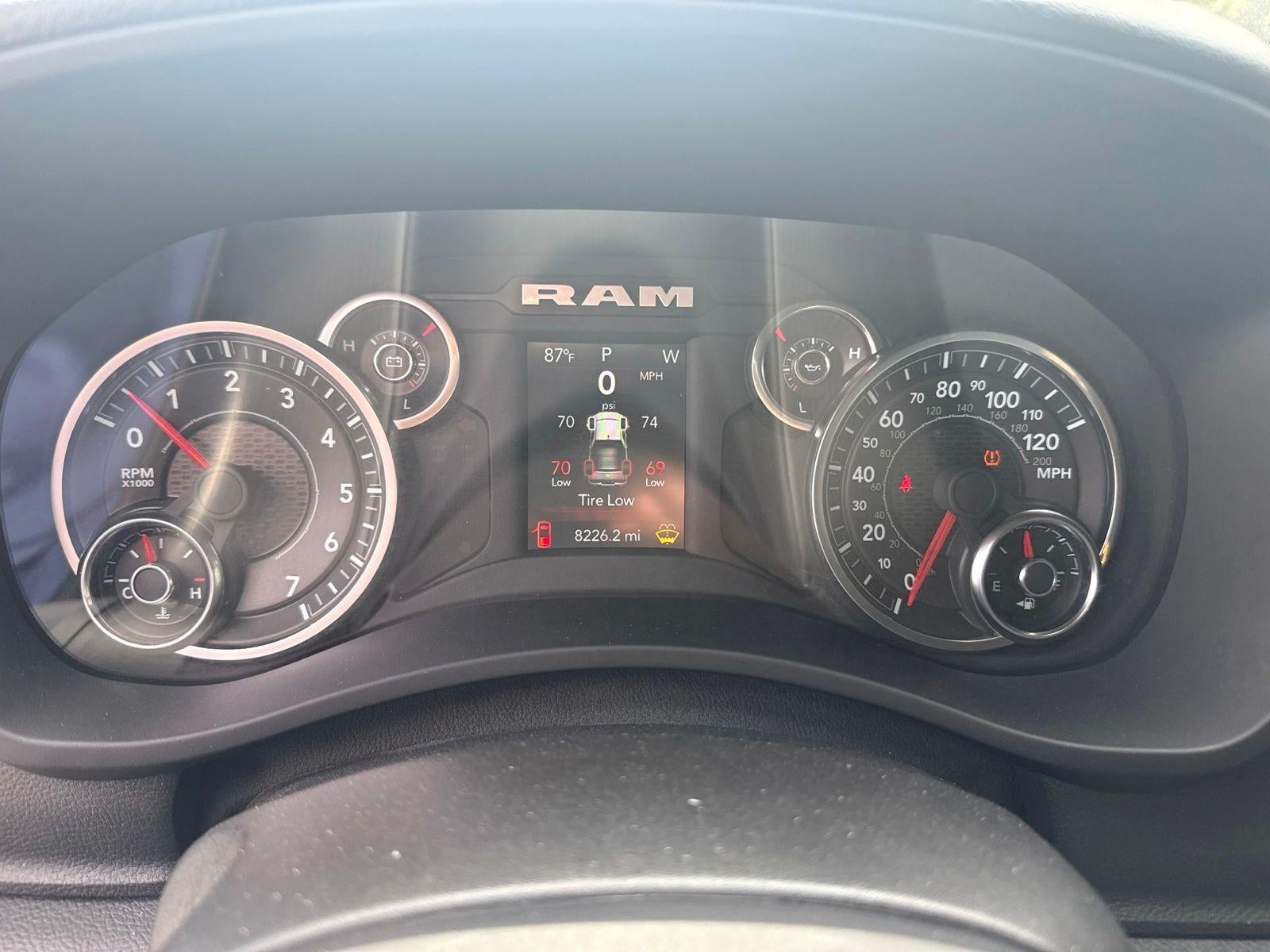 2024 RAM 2500 Tradesman Crew Cab 4x2 8' Box