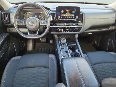 2025 Nissan Pathfinder SV FWD
