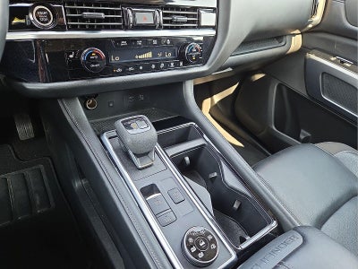 2024 Nissan Pathfinder SL 4WD