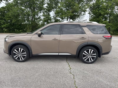 2024 Nissan Pathfinder Platinum FWD