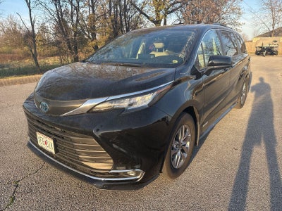 2021 Toyota Sienna XLE