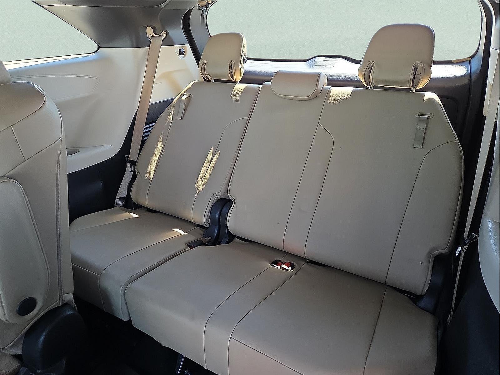 2021 Toyota Sienna XLE