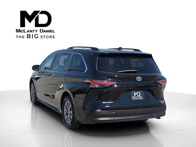 2021 Toyota Sienna XLE