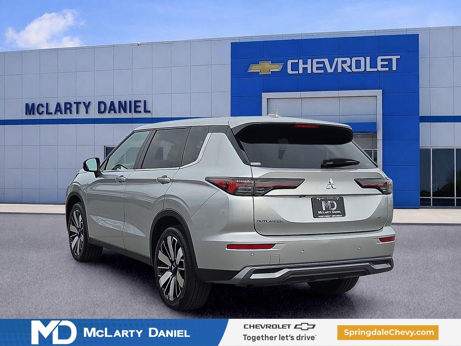 2025 Mitsubishi Outlander SE