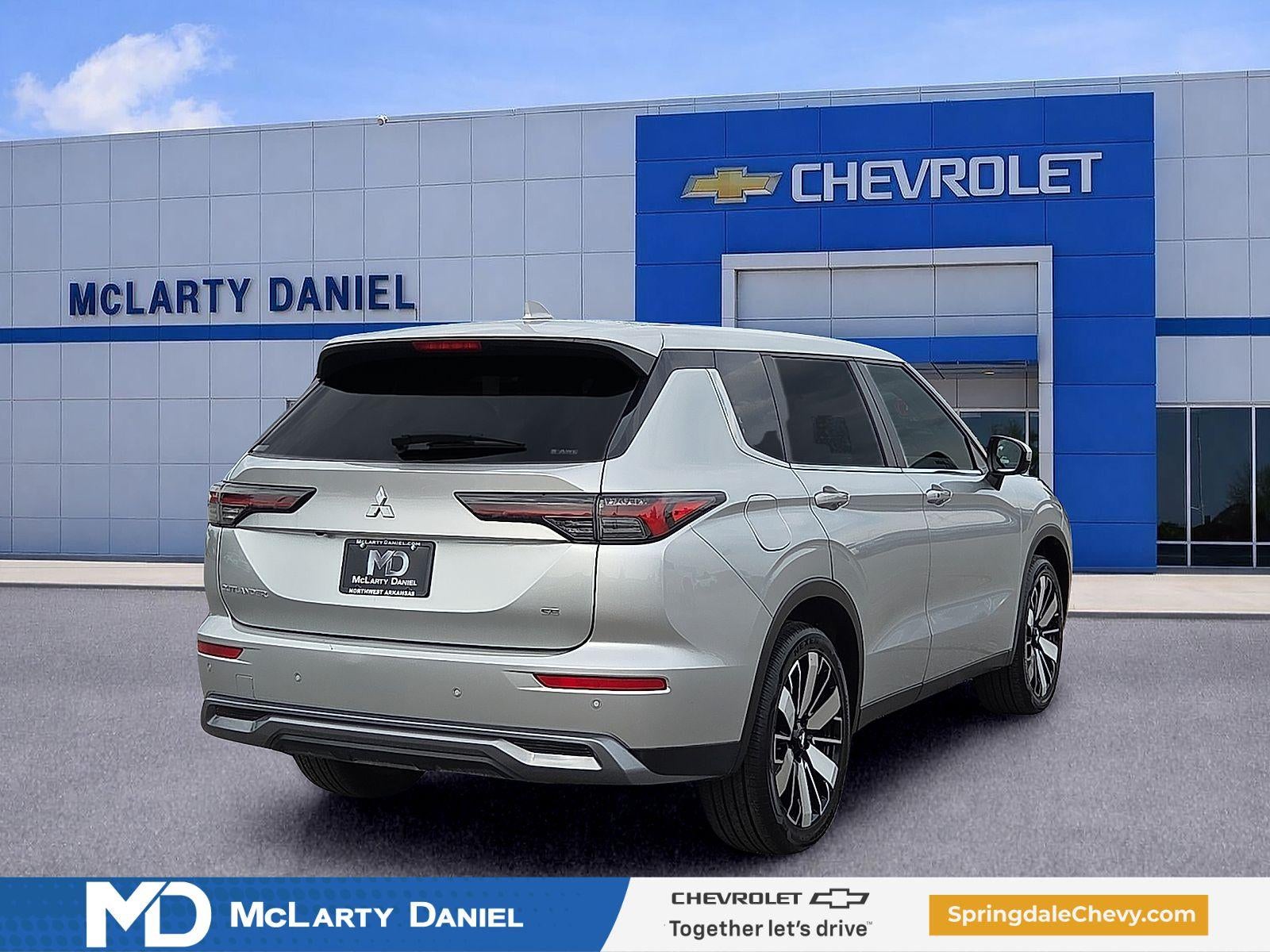 2025 Mitsubishi Outlander SE